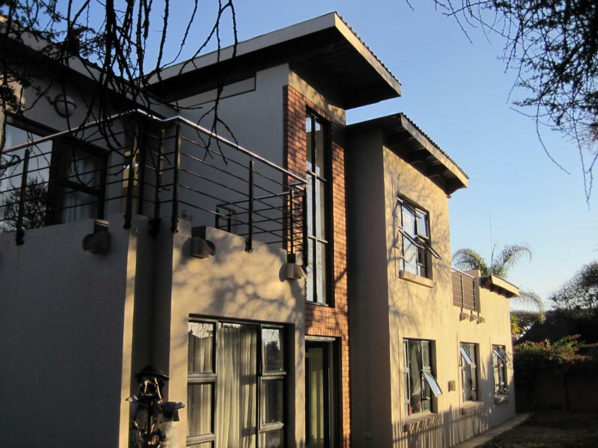 Home @ Harry'S Pretoria-Noord Exterior foto